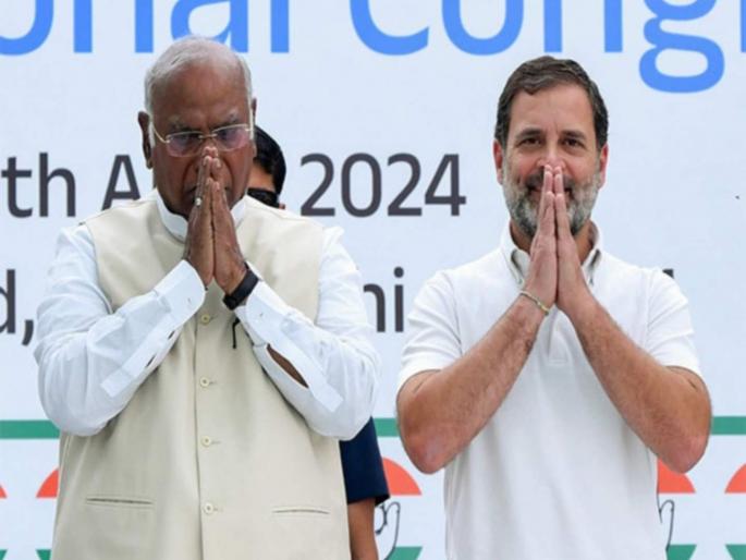 Will not tolerate intra party disputes Mallikarjun Kharge warning to Congress leaders in Maharashtra | "शिकार करा आणि भिंतीवर टांगा"; पक्षांतर्गत वादावरून काँग्रेस पक्षश्रेष्ठींचा नेत्यांना इशारा Will not tolerate intra party disputes Mallikarjun Kharge warning to Congress leaders in Maharashtra | "शिकार करा आणि भिंतीवर टांगा"; पक्षांतर्गत वादावरून काँग्रेस पक्षश्रेष्ठींचा नेत्यांना इशारा