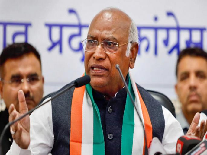 Lok Sabha Election 2024: Who will be the prime ministerial candidate in India Alliance? Mallikarjun Kharge clearly spoke | इंडिया आघाडीत पंतप्रधानपदाचा उमेदवार कोण असेल? मल्लिकार्जुन खर्गे स्पष्टच बोलले... Lok Sabha Election 2024: Who will be the prime ministerial candidate in India Alliance? Mallikarjun Kharge clearly spoke | इंडिया आघाडीत पंतप्रधानपदाचा उमेदवार कोण असेल? मल्लिकार्जुन खर्गे स्पष्टच बोलले...