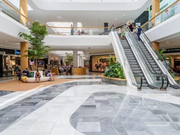 Malls in Navi Mumbai closed again due to congestion | गर्दीमुळे नवी मुंबईतील मॉल्स पुन्हा बंद Malls in Navi Mumbai closed again due to congestion | गर्दीमुळे नवी मुंबईतील मॉल्स पुन्हा बंद
