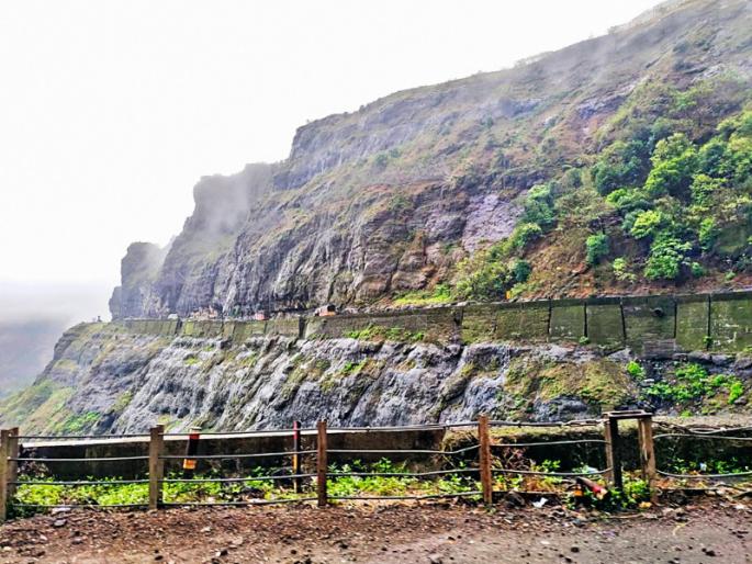 Landslides occur frequently Tourists are banned in Malshej Ghat | Malshej Ghat: दरड कोसळण्याच्या घटना वारंवार; पर्यटकांना बंदी, माळशेज घाटात शुकशुकाट Landslides occur frequently Tourists are banned in Malshej Ghat | Malshej Ghat: दरड कोसळण्याच्या घटना वारंवार; पर्यटकांना बंदी, माळशेज घाटात शुकशुकाट