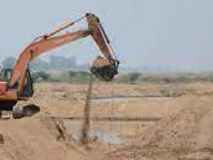 Unauthorized sand mining boats attacked by women in Malvan Sindhudurg, boats anchors seized | Sindhudurg News: अनधिकृत वाळू उत्खनन बोटींवर महिलांची धडक, बोटींचे नांगर घेतले ताब्यात Unauthorized sand mining boats attacked by women in Malvan Sindhudurg, boats anchors seized | Sindhudurg News: अनधिकृत वाळू उत्खनन बोटींवर महिलांची धडक, बोटींचे नांगर घेतले ताब्यात