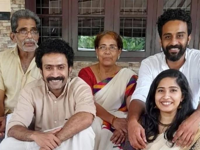 malyalam actor shine tom chacko car accident Father dies on the spot actor seriously injured | सुप्रसिद्ध अभिनेत्याच्या गाडीचा भीषण अपघात! वडिलांचा जागीच मृत्यू, तर अभिनेता गंभीर जखमी