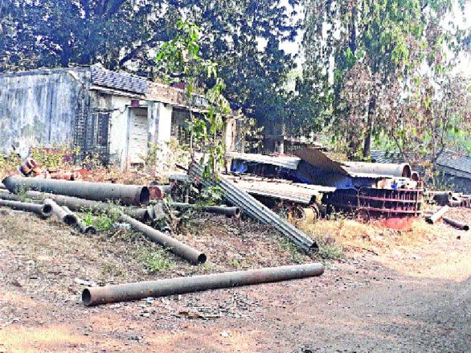  MDC's old headquarters became warehouse, dissatisfaction with administration's apathy | एमआयडीसीचे जुने मुख्यालय झाले गोदाम, प्रशासनाच्या उदासीनतेविषयी असंतोष