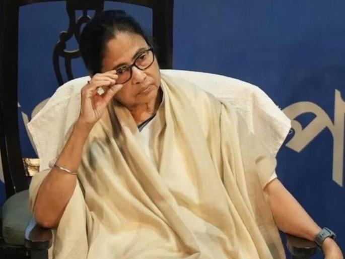 Mamata Banerjee's problems increase delhi lawyer lodged complaint over mamata banerjee against delhi and Entire Northeast will burn statement  | ममता बॅनर्जींच्या अडचणीत वाढ...! "संपूर्ण ईशान्य जळेल", विधानाविरोधात तक्रार दाखल  Mamata Banerjee's problems increase delhi lawyer lodged complaint over mamata banerjee against delhi and Entire Northeast will burn statement  | ममता बॅनर्जींच्या अडचणीत वाढ...! "संपूर्ण ईशान्य जळेल", विधानाविरोधात तक्रार दाखल