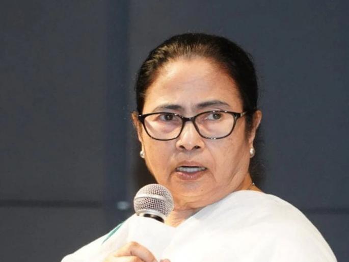West Bengal Chief Minister Mamata Banerjee leaves Prime Minister Modi-led NITI Aayog meet midway, alleges 'mic was muted' | "माझा माईक बंद केला, मला बोलू दिलं नाही", नीती आयोगाच्या बैठकीतून बाहेर पडल्या ममता बॅनर्जी! West Bengal Chief Minister Mamata Banerjee leaves Prime Minister Modi-led NITI Aayog meet midway, alleges 'mic was muted' | "माझा माईक बंद केला, मला बोलू दिलं नाही", नीती आयोगाच्या बैठकीतून बाहेर पडल्या ममता बॅनर्जी!