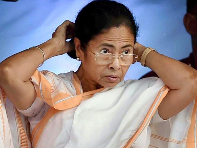 Mamata met Sonia's meeting, together with BJP | ममतांनी घेतली सोनियांची भेट, भाजपाविरोधासाठी एकत्र Mamata met Sonia's meeting, together with BJP | ममतांनी घेतली सोनियांची भेट, भाजपाविरोधासाठी एकत्र