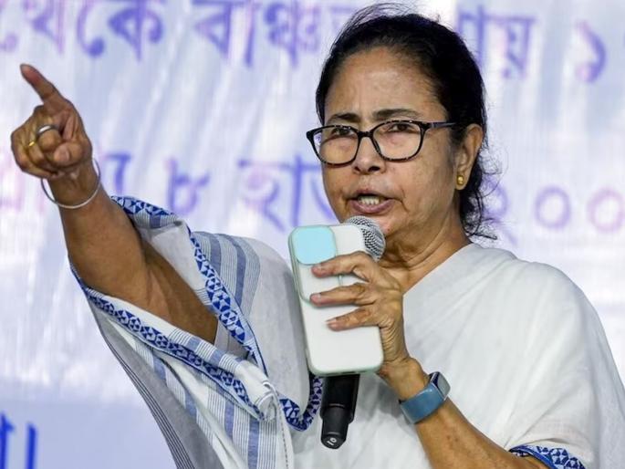 If you occupy Bihar-Bengal, what lollipops will we eat mamata banerjee scolded Bangladesh | ‘‘आपण बिहार-बंगालवर कब्जा कराल तर आम्ही काय लॉलीपॉप खाणार का"? ममतांनी बांगलादेशला फटकारलं If you occupy Bihar-Bengal, what lollipops will we eat mamata banerjee scolded Bangladesh | ‘‘आपण बिहार-बंगालवर कब्जा कराल तर आम्ही काय लॉलीपॉप खाणार का"? ममतांनी बांगलादेशला फटकारलं