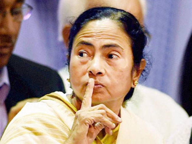 mamata banerjee maa kitchen affordable food scheme ahead of elections bengal bjp fumes west bengal elections | पश्चिम बंगाल : 'मां किचन'मध्ये ५ रूपयांत पोटभर जेवण; भाजप म्हणतं,"हा तर राजकीय स्टंट" mamata banerjee maa kitchen affordable food scheme ahead of elections bengal bjp fumes west bengal elections | पश्चिम बंगाल : 'मां किचन'मध्ये ५ रूपयांत पोटभर जेवण; भाजप म्हणतं,"हा तर राजकीय स्टंट"