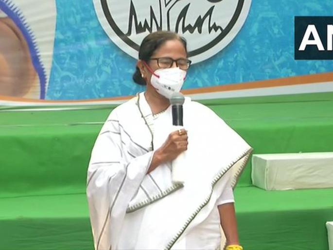 West Bengal Election Result 2021 Returning Officer claimed his life will be under threat if he allows recounting in Nandigram says Mamata Banerjee | West Bengal Election Result 2021: ...तर त्याचा जीव धोक्यात आला असता; मुख्यमंत्री ममता बॅनर्जींचा गंभीर आरोप