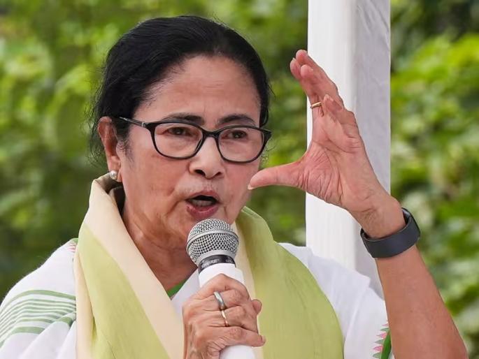 West bengal Murshidabad violence was a well-planned conspiracy why were the intruders allowed to come Mamata's questions | "मुर्शिदाबादचा हिंसाचार सुनियोजित कट, घुसखोरांना का येऊ दिलं गेलं?"; ममतांचा सवाल West bengal Murshidabad violence was a well-planned conspiracy why were the intruders allowed to come Mamata's questions | "मुर्शिदाबादचा हिंसाचार सुनियोजित कट, घुसखोरांना का येऊ दिलं गेलं?"; ममतांचा सवाल