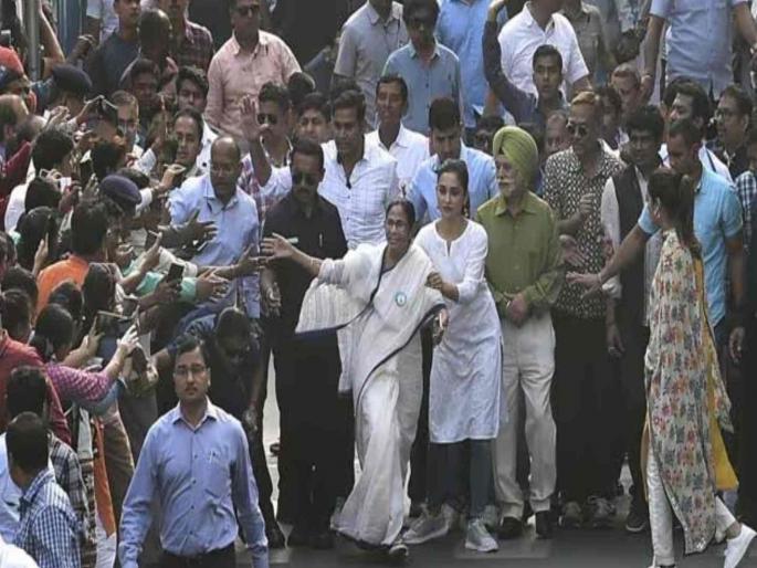 Nirbhaya mother reacted angrily to the brutal rape and murder case in Kolkata | "ममता बॅनर्जींचा लक्ष हटवण्याचा प्रयत्न, राजीनामा द्यावा"; निर्भयाच्या आईची संतप्त प्रतिक्रिया Nirbhaya mother reacted angrily to the brutal rape and murder case in Kolkata | "ममता बॅनर्जींचा लक्ष हटवण्याचा प्रयत्न, राजीनामा द्यावा"; निर्भयाच्या आईची संतप्त प्रतिक्रिया