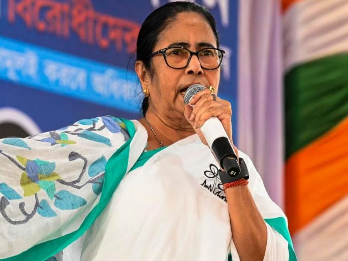 Mamata Banerjee big announcement amid the fanfare of changing the name of MGNREGA A scheme in the name of Mahatma Gandhi | एक योजना महात्मा गांधी के नाम...! मनरेगाचं नाव बदलण्याच्या धामधुमीतच ममता बॅनर्जींची मोठी घोषणा Mamata Banerjee big announcement amid the fanfare of changing the name of MGNREGA A scheme in the name of Mahatma Gandhi | एक योजना महात्मा गांधी के नाम...! मनरेगाचं नाव बदलण्याच्या धामधुमीतच ममता बॅनर्जींची मोठी घोषणा