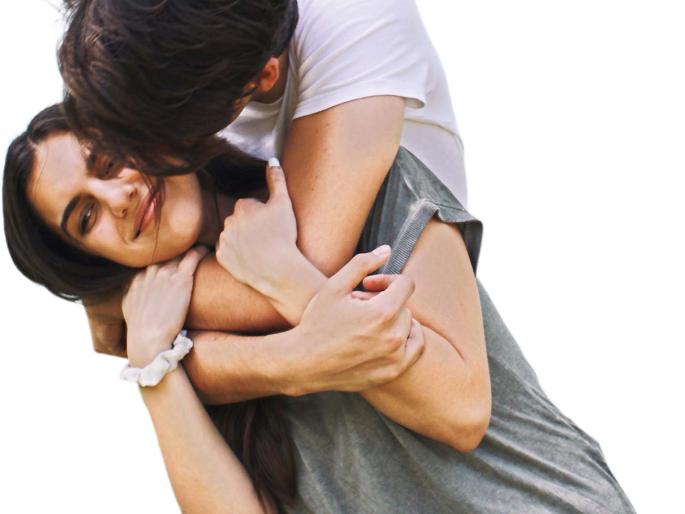 life & Love in Metro cities, a report about love & lovers in New Delhi. | दिलवाल्या दिल्लीत होतं ते काफिर कचरट इश्क! life & Love in Metro cities, a report about love & lovers in New Delhi. | दिलवाल्या दिल्लीत होतं ते काफिर कचरट इश्क!