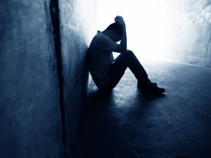 Husband death due to immoral relationship Friend arrested with wife | अनैतिक संबंधास कंटाळून पतीची आत्महत्या; पत्नीसह मित्राला अटक