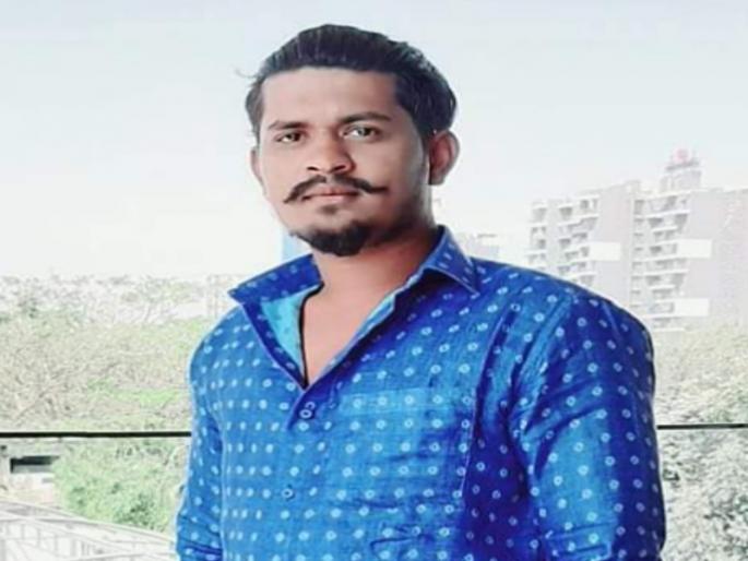 Daytime shootings in Manchar; Murder by shooting the criminal in the head | मंचरमध्ये भरदिवसा गोळीबार; सराईत गुन्हेगाराच्या डोक्यात गोळी झाडून खून Daytime shootings in Manchar; Murder by shooting the criminal in the head | मंचरमध्ये भरदिवसा गोळीबार; सराईत गुन्हेगाराच्या डोक्यात गोळी झाडून खून