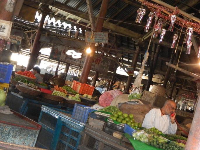 Bunkers at the time of work, who are sleeping and drunk, | कामाच्या वेळेत झोपा काढणार्‍या अन् दारू पिऊन कामावर आलेल्या कर्मचार्‍यांना दणका