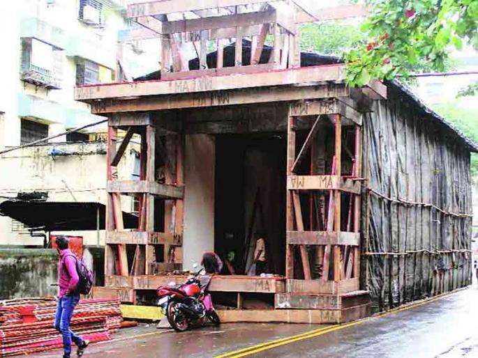 Where did the pandol knock? | पेंडॉल ठोकायचा तरी कुठे?