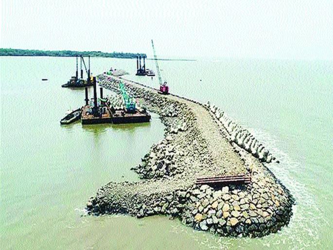 Due to the cost of drought, the fear of the 200 crore spent on the project will be lost. | कोट्यवधी खर्चूनही मांडवा बंदर ‘गाळात’, प्रकल्पावर खर्च केलेले २०० कोटी वाया जाण्याची भीती Due to the cost of drought, the fear of the 200 crore spent on the project will be lost. | कोट्यवधी खर्चूनही मांडवा बंदर ‘गाळात’, प्रकल्पावर खर्च केलेले २०० कोटी वाया जाण्याची भीती