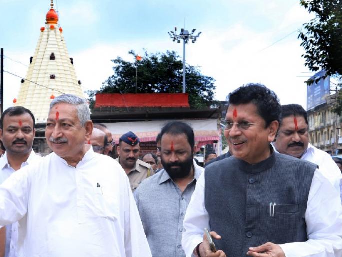 Darshan queues of Ambabai devotees, parking lot underground says Guardian Minister Kesarkar | अंबाबाई भक्तांच्या दर्शन रांगा, वाहनतळ जमिनीखालून - पालकमंत्री केसरकर  Darshan queues of Ambabai devotees, parking lot underground says Guardian Minister Kesarkar | अंबाबाई भक्तांच्या दर्शन रांगा, वाहनतळ जमिनीखालून - पालकमंत्री केसरकर