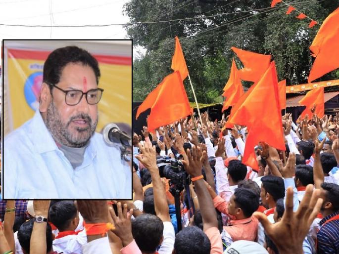 Shiv Sainiks will march on rebel MP Sanjay Mandlik house on Monday | धैर्यशिल मानेंनंतर शिवसैनिकांचा संजय मंडलिकांविरोधात एल्गार Shiv Sainiks will march on rebel MP Sanjay Mandlik house on Monday | धैर्यशिल मानेंनंतर शिवसैनिकांचा संजय मंडलिकांविरोधात एल्गार