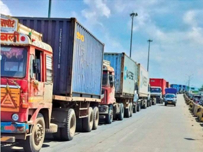 Maritime blockade due to Prime Minister Narendra Modi's visit to Mumbai | पंतप्रधान नरेंद्र मोदी यांच्या मुंबई दौऱ्यामुळे सागरी नाकाबंदी; गेटवे-मांडवा, एलिफंटादरम्यान वाहतूक २ दिवस बंद Maritime blockade due to Prime Minister Narendra Modi's visit to Mumbai | पंतप्रधान नरेंद्र मोदी यांच्या मुंबई दौऱ्यामुळे सागरी नाकाबंदी; गेटवे-मांडवा, एलिफंटादरम्यान वाहतूक २ दिवस बंद
