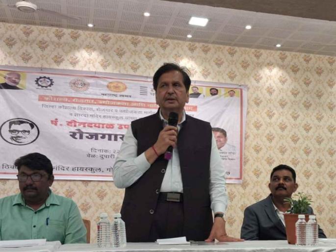 Maharashtra sets new record as 27 thousand youths in the state got employment in a single day said Minister Mangalprabhat Lodha | महाराष्ट्राचा नवा विक्रम! राज्यातील २७,००० युवकांना एकाच दिवशी मिळाला रोजगार; मंत्री लोढा यांचा दावा Maharashtra sets new record as 27 thousand youths in the state got employment in a single day said Minister Mangalprabhat Lodha | महाराष्ट्राचा नवा विक्रम! राज्यातील २७,००० युवकांना एकाच दिवशी मिळाला रोजगार; मंत्री लोढा यांचा दावा