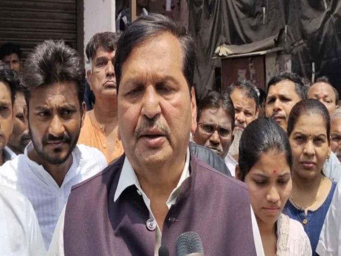 Department aims to provide employment to 5 lakh youth in the first year says minister Mangalprabhat Lodha | पहिल्या वर्षी ५ लाख युवकांना रोजगार देणार; मंत्री लोढा यांनी स्वीकारला कार्यभार