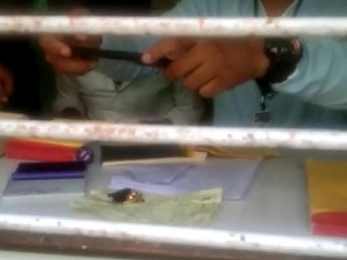 Khamgaon Hospital keep Mangalsutra as mortgage as patients dont have money | पैसे नाहीत, तर मंगळसूत्र गहाण ठेवा; खामगावच्या कोविड रुग्णालयातील धक्कादायक प्रकार Khamgaon Hospital keep Mangalsutra as mortgage as patients dont have money | पैसे नाहीत, तर मंगळसूत्र गहाण ठेवा; खामगावच्या कोविड रुग्णालयातील धक्कादायक प्रकार