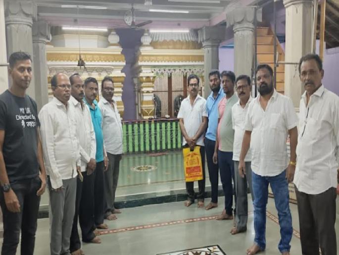 Mango grower trader in crisis due to substandard drug supply | दर्जाहीन औषध पुरवठ्यामुळे आंबा बागायतदार, व्यापारी संकटात Mango grower trader in crisis due to substandard drug supply | दर्जाहीन औषध पुरवठ्यामुळे आंबा बागायतदार, व्यापारी संकटात