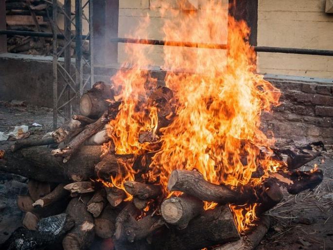 Shocking! Three times more corona deaths than administration figures in Nagpur | Coronavirus in Nagpur; धक्कादायक! नागपुरात प्रशासनाच्या आकडेवारीच्या तिप्पट कोरोना मृत्यू Shocking! Three times more corona deaths than administration figures in Nagpur | Coronavirus in Nagpur; धक्कादायक! नागपुरात प्रशासनाच्या आकडेवारीच्या तिप्पट कोरोना मृत्यू