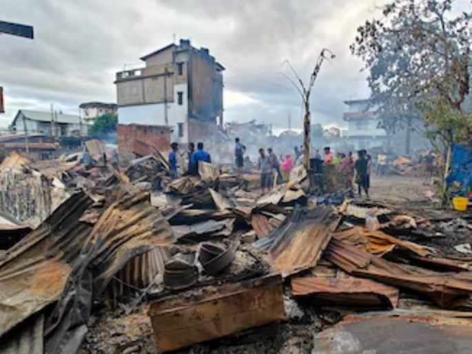 5 thousand more jawans to be deployed in violence-hit Manipur; Home Minister Amit Shah reviewed | हिंसाचारग्रस्त मणिपुरात आणखी ५ हजारांवर जवान करणार तैनात; गृहमंत्री अमित शाहांनी घेतला आढावा 5 thousand more jawans to be deployed in violence-hit Manipur; Home Minister Amit Shah reviewed | हिंसाचारग्रस्त मणिपुरात आणखी ५ हजारांवर जवान करणार तैनात; गृहमंत्री अमित शाहांनी घेतला आढावा