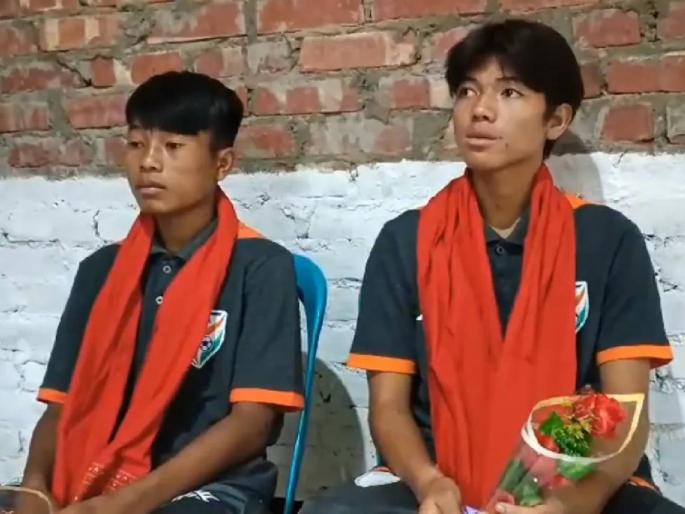 Football Champ Ngamgouhou Mate Lifts Cup For India in U-16 SAFF, Returns Home To Find Manipur House Gone | भारतासाठी चषक जिंकला, पण मणिपूरमध्ये गमावलं हक्काचं घर; कर्णधार राहतोय Relief Camp मध्ये! Football Champ Ngamgouhou Mate Lifts Cup For India in U-16 SAFF, Returns Home To Find Manipur House Gone | भारतासाठी चषक जिंकला, पण मणिपूरमध्ये गमावलं हक्काचं घर; कर्णधार राहतोय Relief Camp मध्ये!