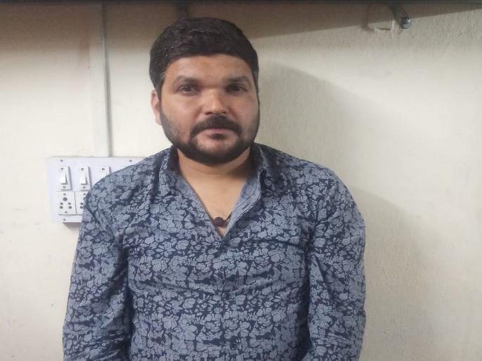 Pistol smuggler Manish Nagori was arrested in Kolhapur | कोल्हापुरात पिस्तुल तस्कर मनीष नागोरीला अटक Pistol smuggler Manish Nagori was arrested in Kolhapur | कोल्हापुरात पिस्तुल तस्कर मनीष नागोरीला अटक