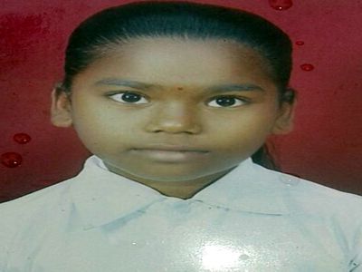 13-year-old girl commits suicide in Bodhwa | बोदवड येथे 13 वर्षीय मुलीची गळफास घेऊन आत्महत्या 13-year-old girl commits suicide in Bodhwa | बोदवड येथे 13 वर्षीय मुलीची गळफास घेऊन आत्महत्या