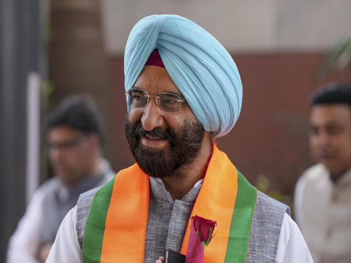 Delhi CM Oath Ceremony: Manjinder Singh Sirsa takes oath as Delhi cabinet minister: All you need to know | २४८ कोटींच्या संपत्तीचे मालक मनजिंदर सिंग सिरसा बनले दिल्ली सरकारमध्ये कॅबिनेट मंत्री Delhi CM Oath Ceremony: Manjinder Singh Sirsa takes oath as Delhi cabinet minister: All you need to know | २४८ कोटींच्या संपत्तीचे मालक मनजिंदर सिंग सिरसा बनले दिल्ली सरकारमध्ये कॅबिनेट मंत्री