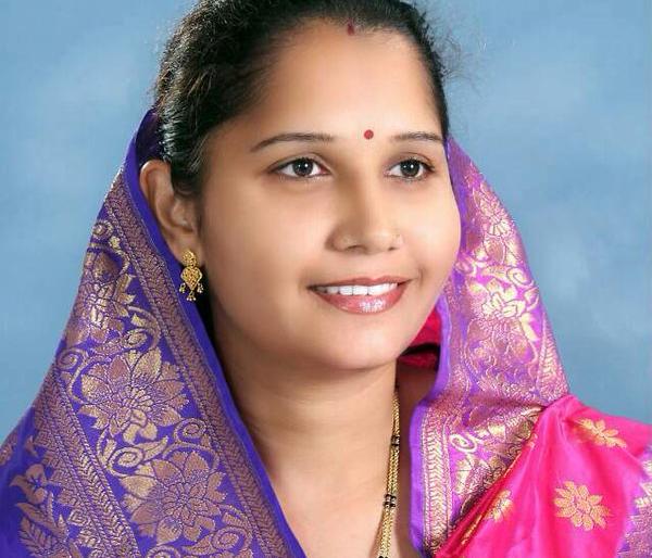Manjusha Gund as the District President of NCP Women's Front | राष्ट्रवादी महिला आघाडीच्या अहमदनगर जिल्हाध्यक्षपदी मंजुषा गुंड यांची निवड Manjusha Gund as the District President of NCP Women's Front | राष्ट्रवादी महिला आघाडीच्या अहमदनगर जिल्हाध्यक्षपदी मंजुषा गुंड यांची निवड
