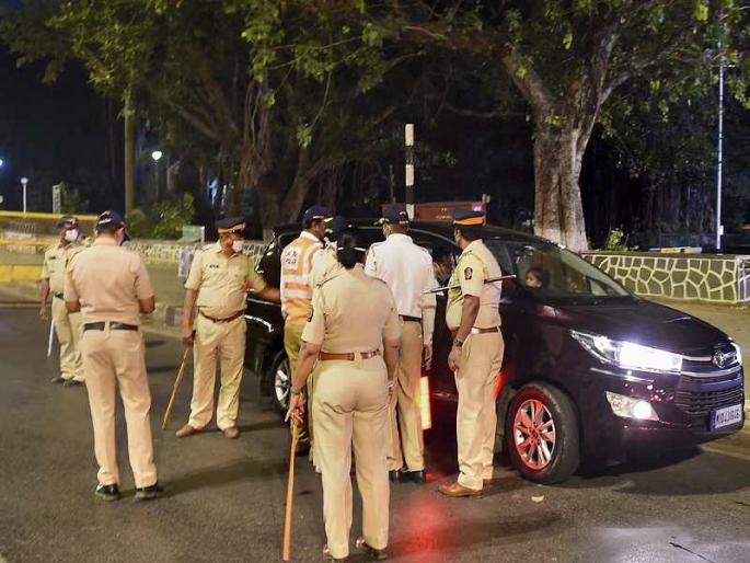 Mankhurd a boy entered 27 years woman house and physically assaulted her | मानखुर्दमध्ये महिलेवर मुलांसमोरच अत्याचार; घरात घुसून दार लावलं चाकूने अन्... Mankhurd a boy entered 27 years woman house and physically assaulted her | मानखुर्दमध्ये महिलेवर मुलांसमोरच अत्याचार; घरात घुसून दार लावलं चाकूने अन्...