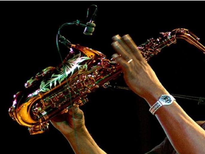 Manu Dibango, Ambassador of African Music, Dies at 86 PSC | कोरोनामुळे संगीत क्षेत्रातील या दिग्गजाचे झाले निधन, चाहत्यांना बसला धक्का Manu Dibango, Ambassador of African Music, Dies at 86 PSC | कोरोनामुळे संगीत क्षेत्रातील या दिग्गजाचे झाले निधन, चाहत्यांना बसला धक्का