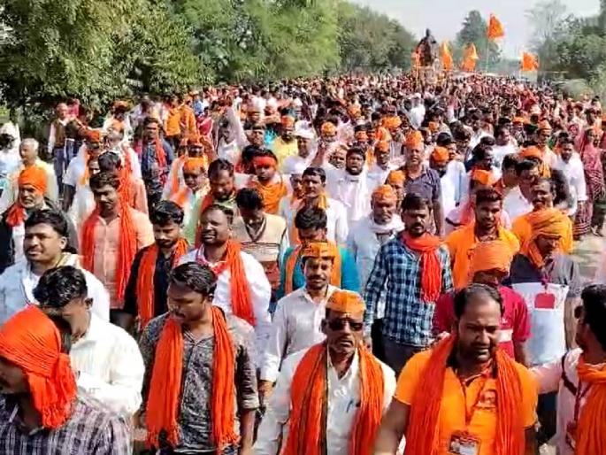 Entry of Manoj Jarange Patil in Ahmednagar district Welcomed by Miadsangvi villagers | मनोज जरांगे पाटील यांचा अहमदनगर जिल्ह्यामध्ये प्रवेश; मीडसांगवी येथे स्वागत Entry of Manoj Jarange Patil in Ahmednagar district Welcomed by Miadsangvi villagers | मनोज जरांगे पाटील यांचा अहमदनगर जिल्ह्यामध्ये प्रवेश; मीडसांगवी येथे स्वागत