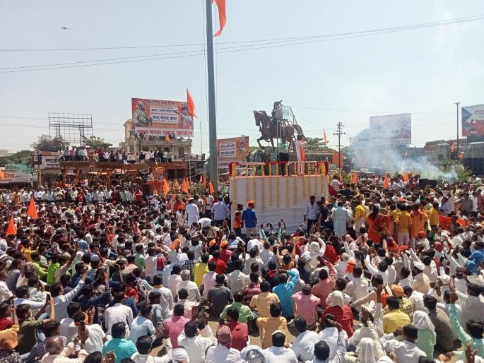 No one will die, we take maratha reservation from government at any cost: Manoj Jarange | कोणीही मरायचं नाय, सरकारच्या छाताडावर बसून आरक्षण घेऊ: मनाेज जरांगे No one will die, we take maratha reservation from government at any cost: Manoj Jarange | कोणीही मरायचं नाय, सरकारच्या छाताडावर बसून आरक्षण घेऊ: मनाेज जरांगे