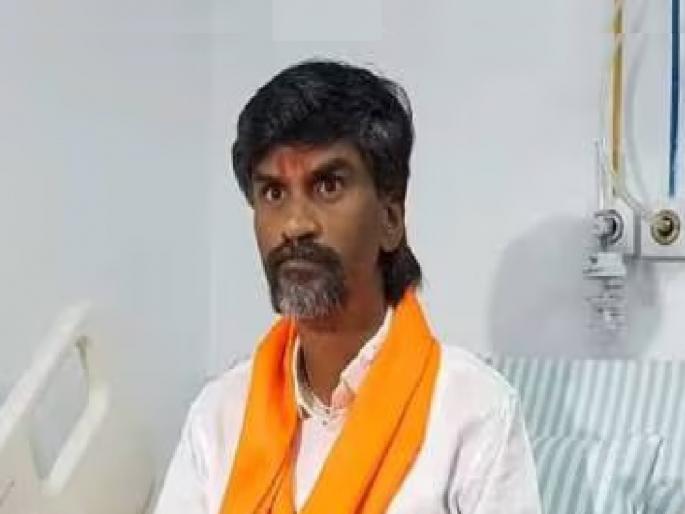 The incident of black lynching was used to undermine the movement; Manoj Jarange's regret | काळे फासण्याच्या घटनेने आंदोलनाला गालबोट लावण्याचं काम; मनोज जरांगे यांची खंत The incident of black lynching was used to undermine the movement; Manoj Jarange's regret | काळे फासण्याच्या घटनेने आंदोलनाला गालबोट लावण्याचं काम; मनोज जरांगे यांची खंत