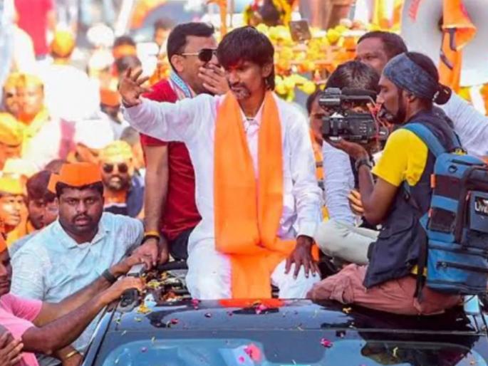 Nine people including Manoj Jarange's brother-in-law deported jalana Administration takes major action against sand mafia | मनोज जरांगेंच्या मेहुण्यासह नऊ जण तडीपार; वाळू माफियांविरोधात प्रशासनाची मोठी कारवाई Nine people including Manoj Jarange's brother-in-law deported jalana Administration takes major action against sand mafia | मनोज जरांगेंच्या मेहुण्यासह नऊ जण तडीपार; वाळू माफियांविरोधात प्रशासनाची मोठी कारवाई