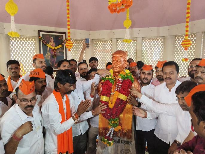 Manoj Jarange-Patil will not back down even if his life is lost in the fight for reservation | आरक्षण लढ्यात जीव गेला तरी मागे हटणार नाही- मनोज जरांगे-पाटील Manoj Jarange-Patil will not back down even if his life is lost in the fight for reservation | आरक्षण लढ्यात जीव गेला तरी मागे हटणार नाही- मनोज जरांगे-पाटील