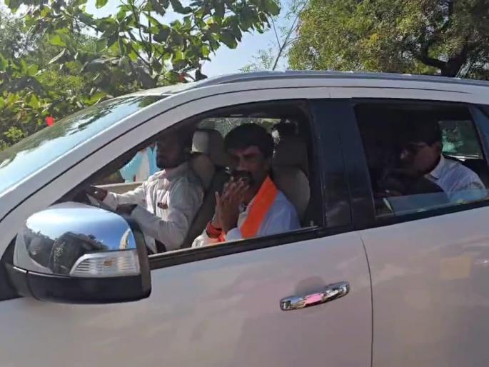 manoj jarange patil allegations chief minister is supporting the accused in beed case | मुख्यमंत्री आरोपीला पाठीशी घालताहेत, आरोपीला सांभाळायचं काम सुरू आहे: मनोज जरांगे