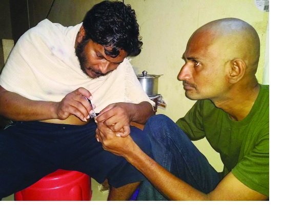 'Devmunus' - talked about 'Devdas' from the story | ‘देवदास’च्या कहाणीतून चर्चेत आला ‘देवमाणूस’--मनोरुग्णांचा वाली