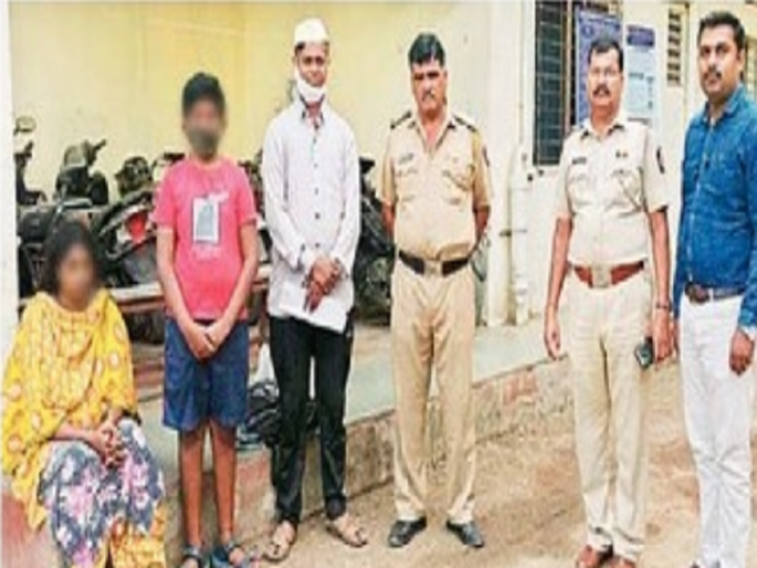 12 yr Old boy on the road with a mentally ill mother in search of shelter; Social worker, police lend a helping hand | निवाऱ्याच्या शोधात आजारी आईला घेऊन चिमुकला रस्त्यावर; समाजसेवक, पोलिसांनी दिला मदतीचा हात 12 yr Old boy on the road with a mentally ill mother in search of shelter; Social worker, police lend a helping hand | निवाऱ्याच्या शोधात आजारी आईला घेऊन चिमुकला रस्त्यावर; समाजसेवक, पोलिसांनी दिला मदतीचा हात