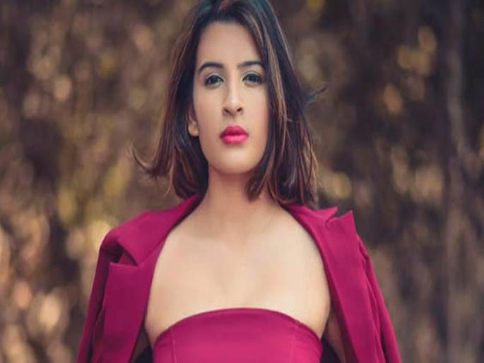 20 years old model killed by friend body stuffing in suitcase and dumped into bushes | मुंबईमध्ये मॉडेलची हत्या, बॅगमध्ये आढळला मृतदेह