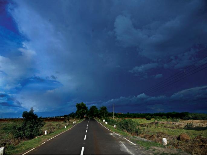 Two days early, monsoon arrives over Maharashtra | Monsoon in Maharashtra : आनंदसरींचे आगमन! वेळेआधीच मान्सून महाराष्ट्रात दाखल Two days early, monsoon arrives over Maharashtra | Monsoon in Maharashtra : आनंदसरींचे आगमन! वेळेआधीच मान्सून महाराष्ट्रात दाखल