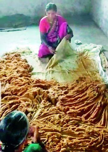 50-year-old Puranpoli Mahapangat ! Social Integration in Shivani | पुरणपोळी महापंगत झाली ५० वर्षांची! शिवणीतील सामाजिक एकोपा 50-year-old Puranpoli Mahapangat ! Social Integration in Shivani | पुरणपोळी महापंगत झाली ५० वर्षांची! शिवणीतील सामाजिक एकोपा