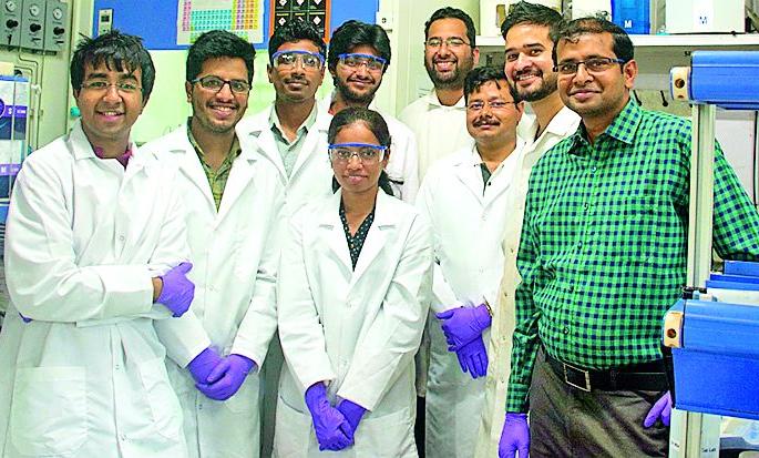 Zarijamani youth searched black gold | झरीजामणीच्या तरुणाने शोधले काळे सोने Zarijamani youth searched black gold | झरीजामणीच्या तरुणाने शोधले काळे सोने